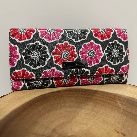 🌷💕Vera Bradley Floral Women's Wallet🌷💕 - Picture 1 of 11